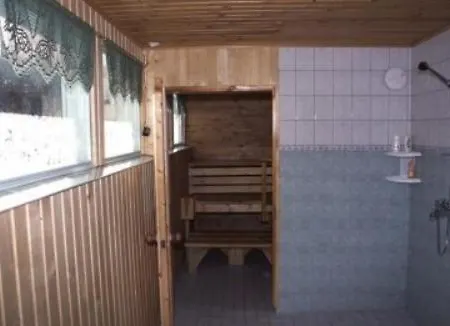 Valimaki Farm Hostel *
